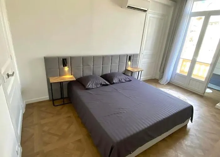 Chick Luxury By Monte Carlo Casino *